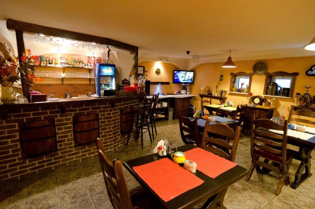 Hotelik Gosciniec Pod Sosnami Drzonkow Zielona Góra Extérieur photo