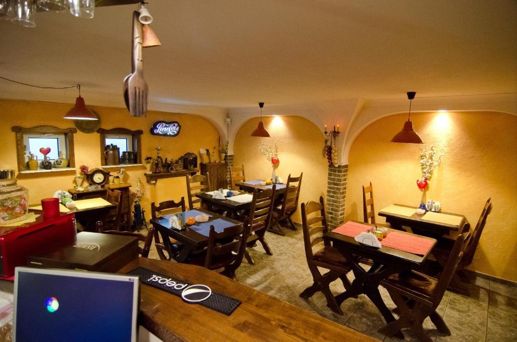 Hotelik Gosciniec Pod Sosnami Drzonkow Zielona Góra Extérieur photo